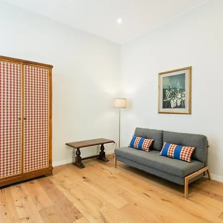 Nothotel Bright Apartamento 4*